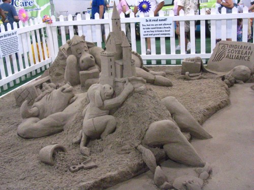 Sand sculpture 1.jpg (834 KB)